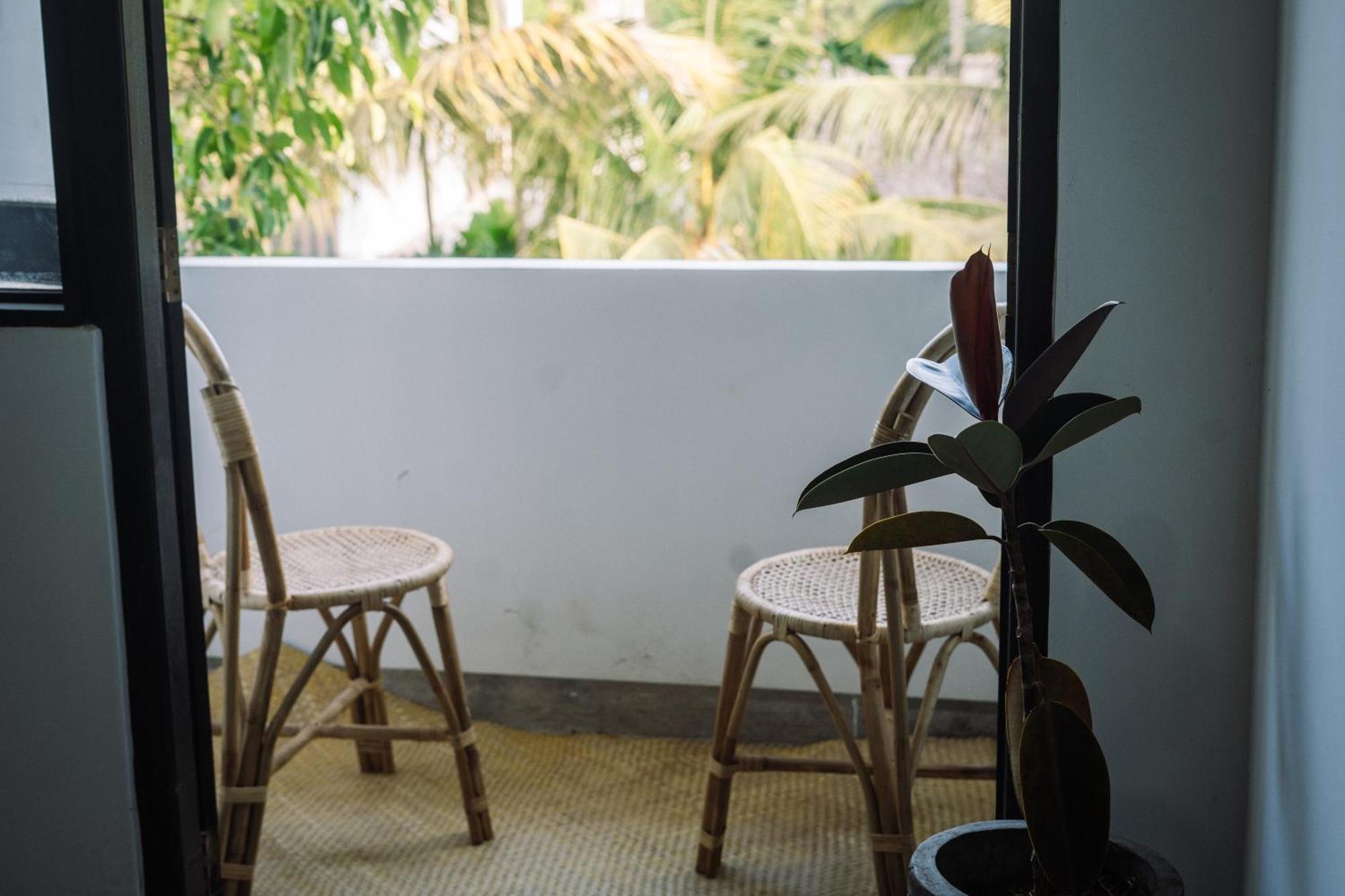 Chill Vibes Hiriketiya Hostel Диквела Екстериор снимка